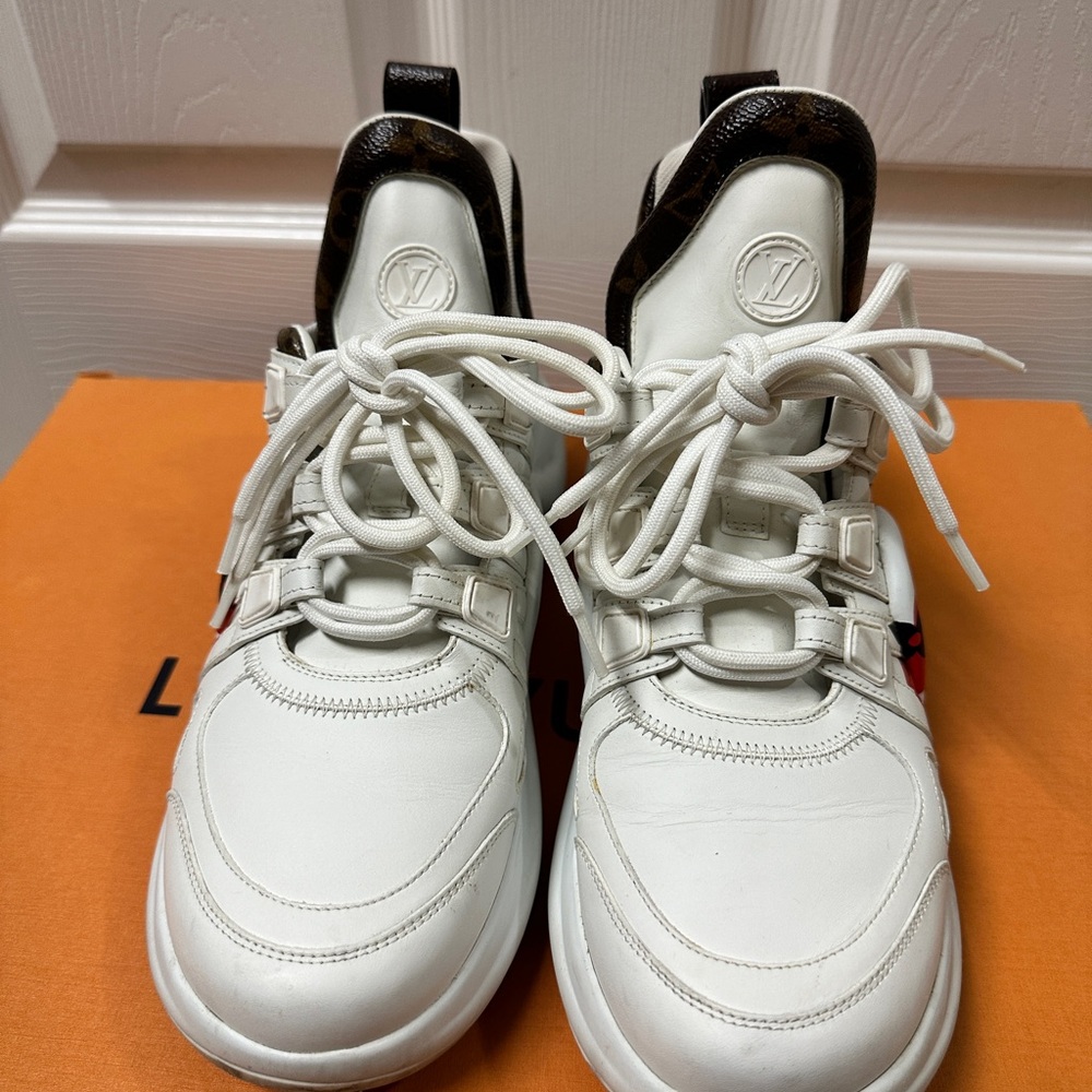 Louis Vuitton Kids White Sneakers with Brown Monogram Trim and Red Heart Accent - Picture 5 of 7